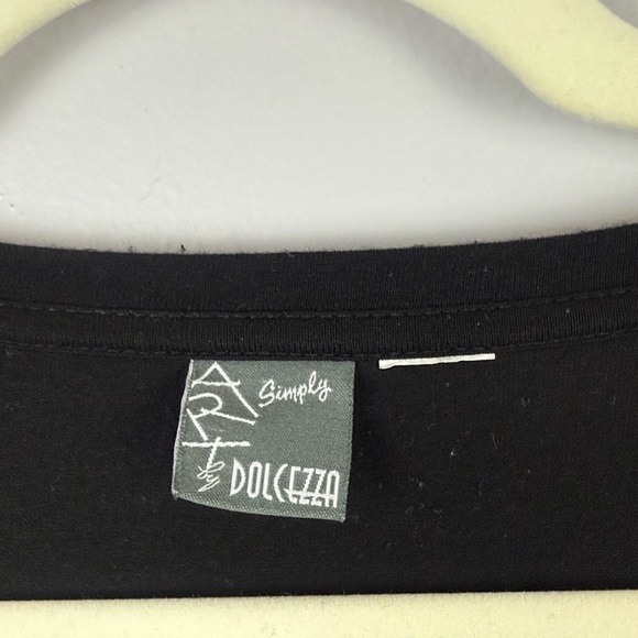 Simply Art by Dolcezza Abstract Black and White Long Sleeve Top - Picture 4 of 8